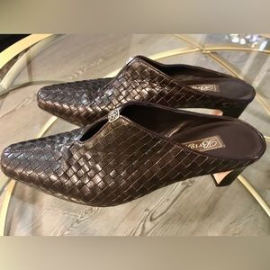 Brighton Women’s Heel Mules Size 9